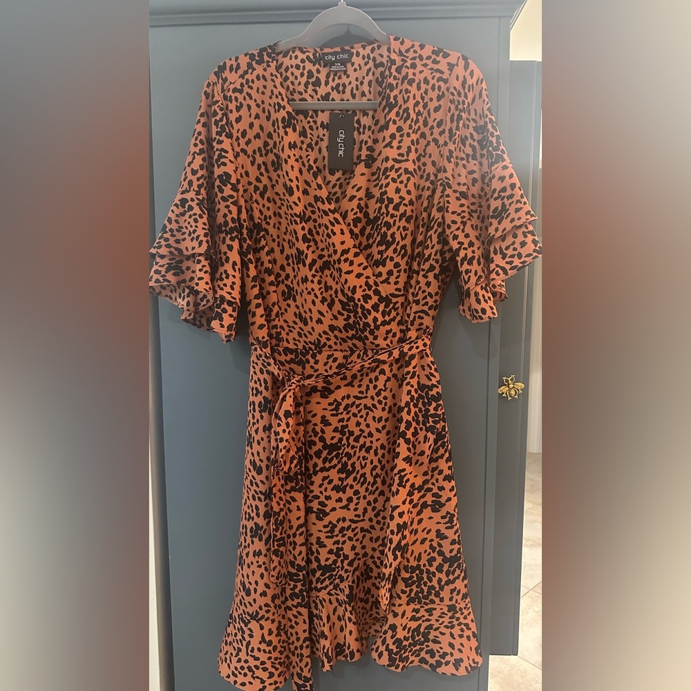 City Chic dress size Small (16w) NWT